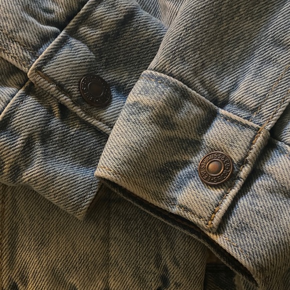 Levi's Disney Light Blue Denim Jacket with Cream Sherpa Lining size small Unisex - Picture 4 of 8